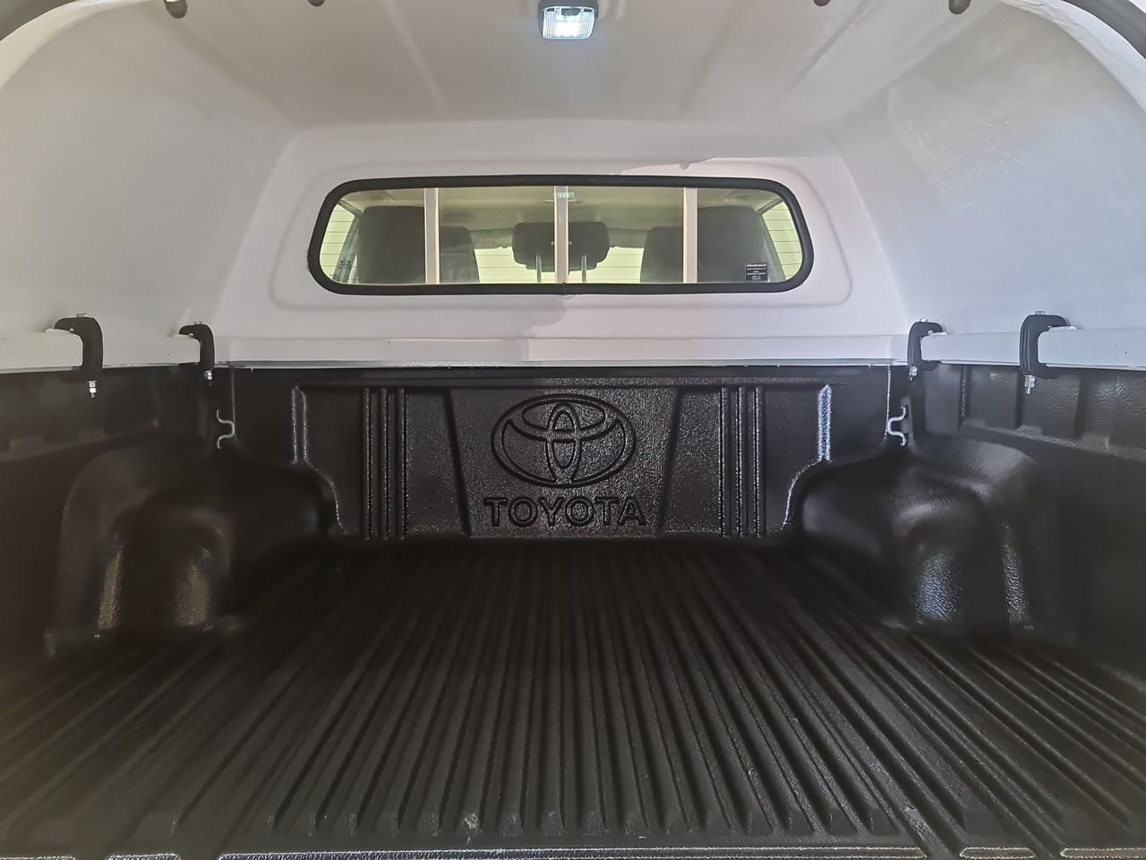 Used Toyota Hilux 2024 for sale - 78029615: Photo 12