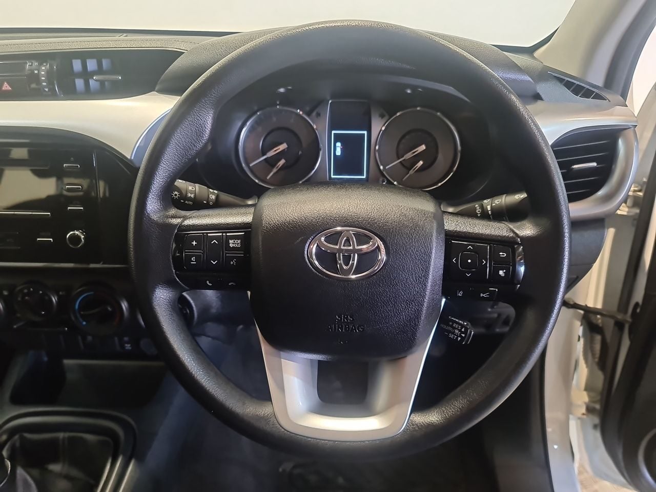 Used Toyota Hilux 2024 for sale - 78029615: Photo 21