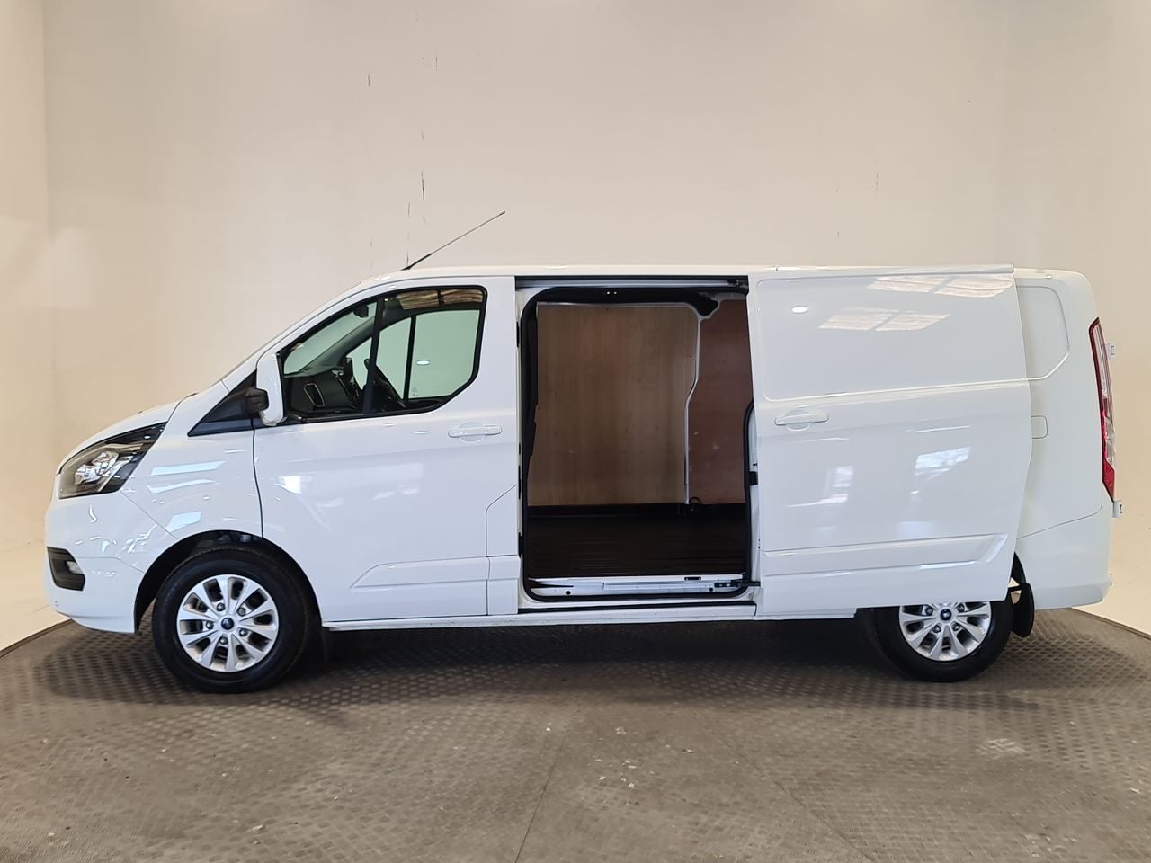 Used Ford Transit Custom 2023 for sale - 77952094: Photo 10