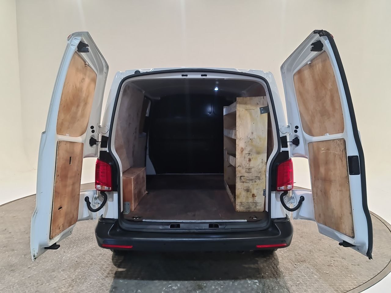 Used Volkswagen Transporter 2024 for sale - 77651527: Photo 13