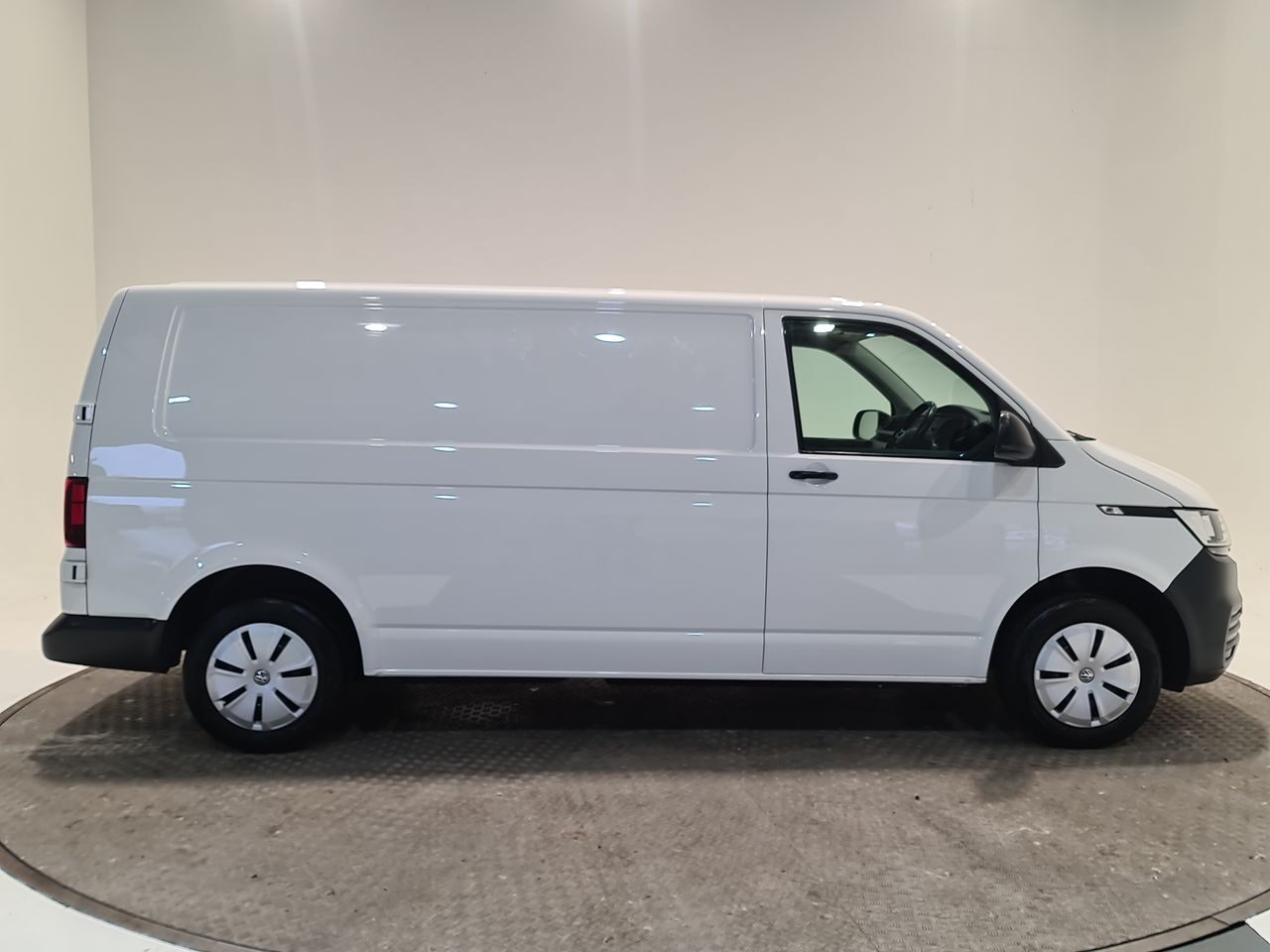 Used Volkswagen Transporter 2024 for sale - 77651527: Photo 16
