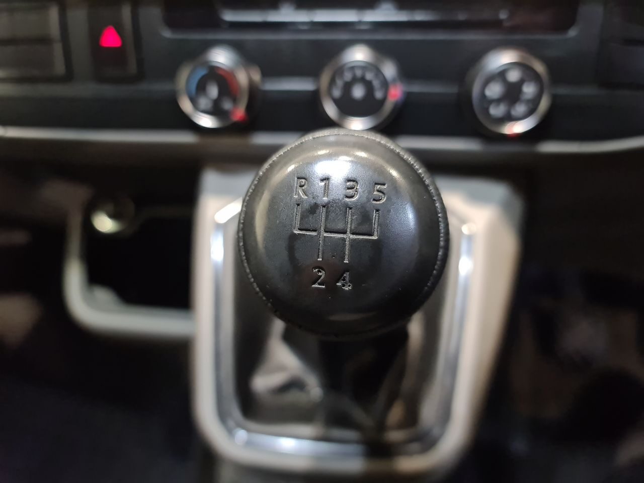 Used Volkswagen Transporter 2024 for sale - 77651527: Photo 21