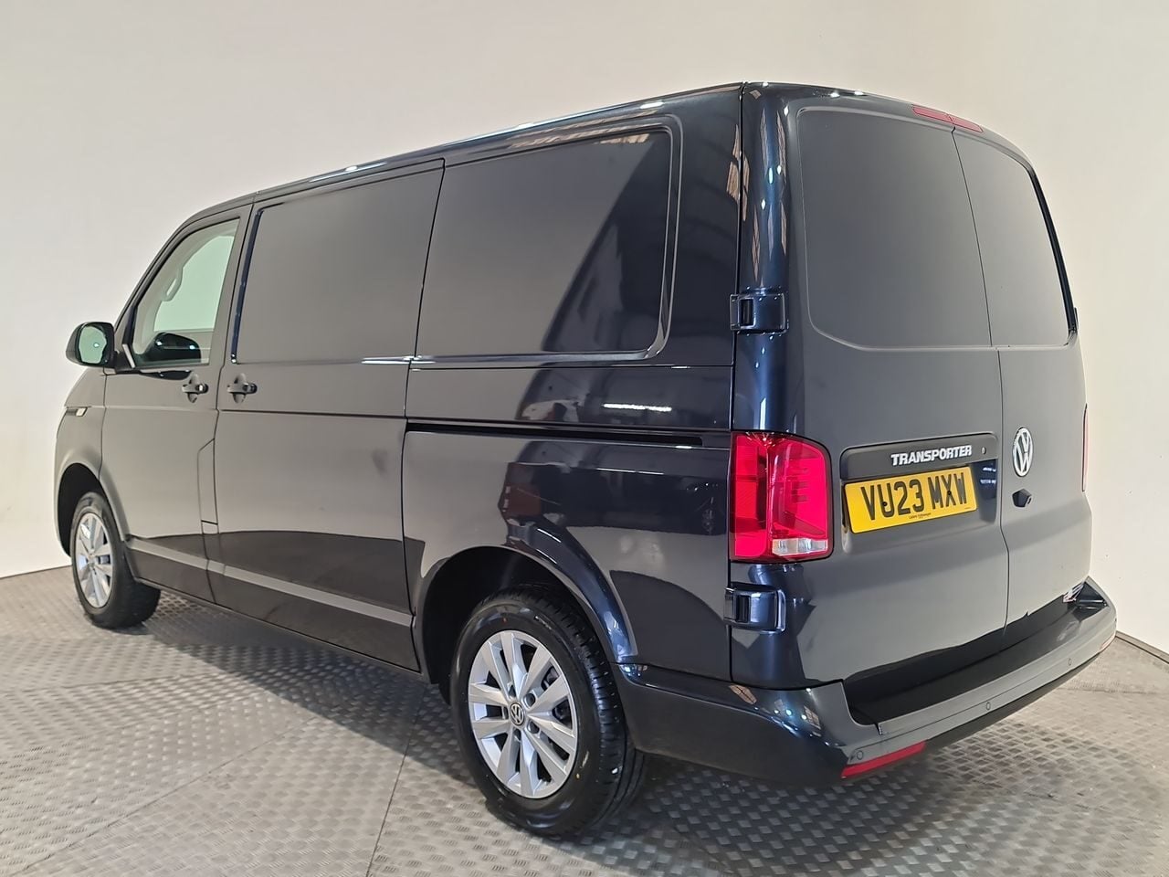 Used Volkswagen Transporter 2023 for sale - 77501302: Photo 11