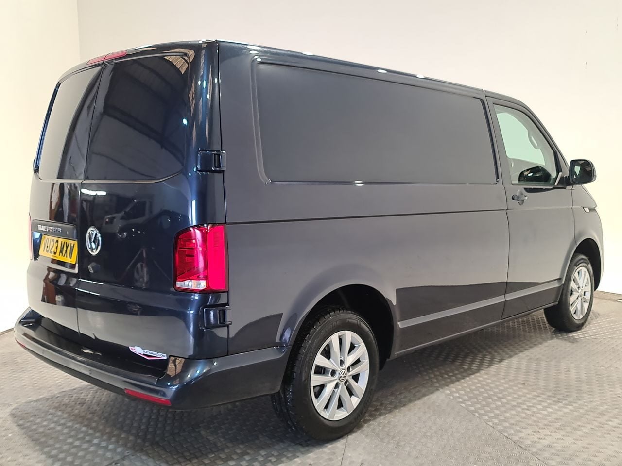 Used Volkswagen Transporter 2023 for sale - 77501302: Photo 17