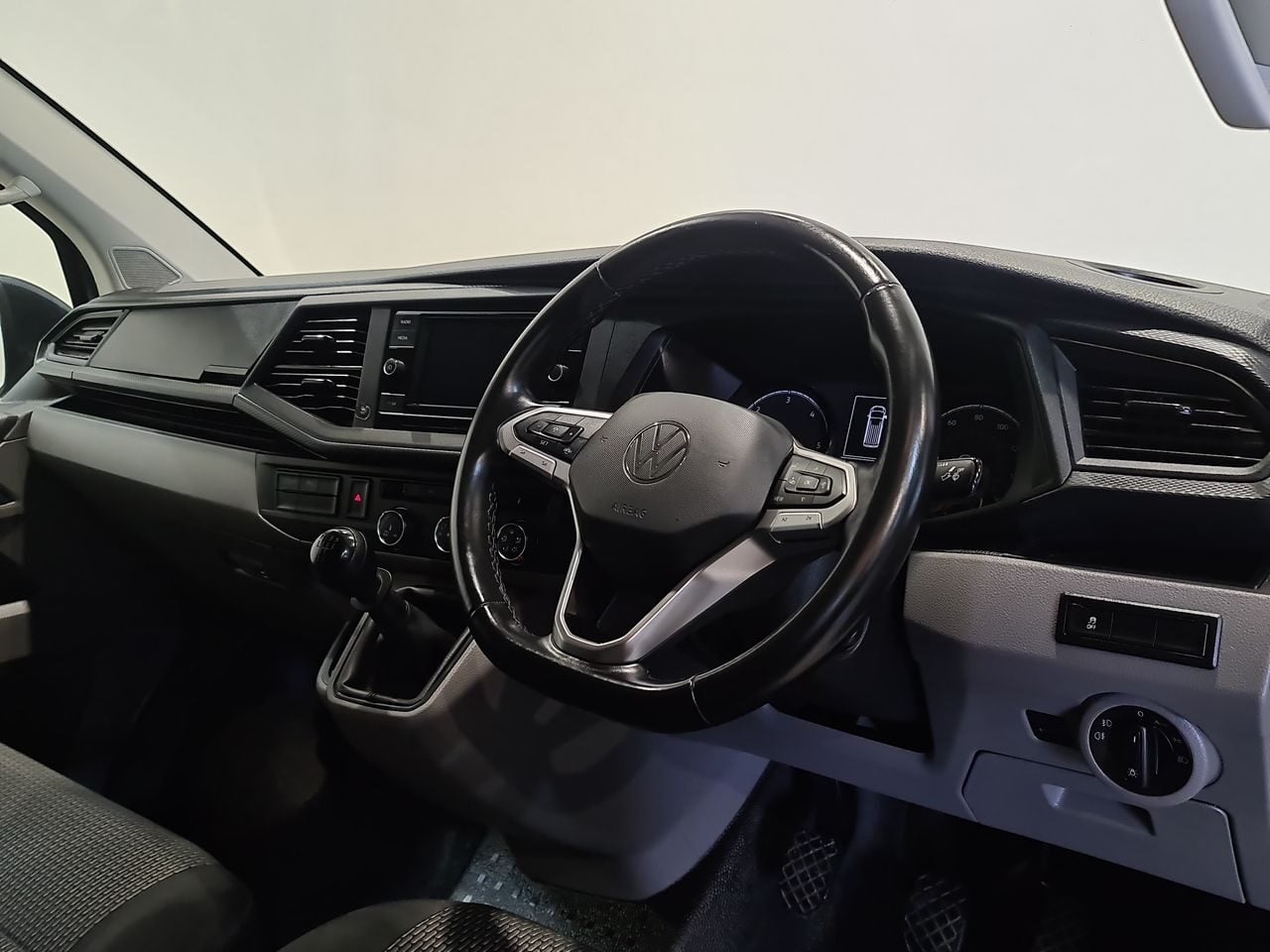 Used Volkswagen Transporter 2023 for sale - 77501302: Photo 20