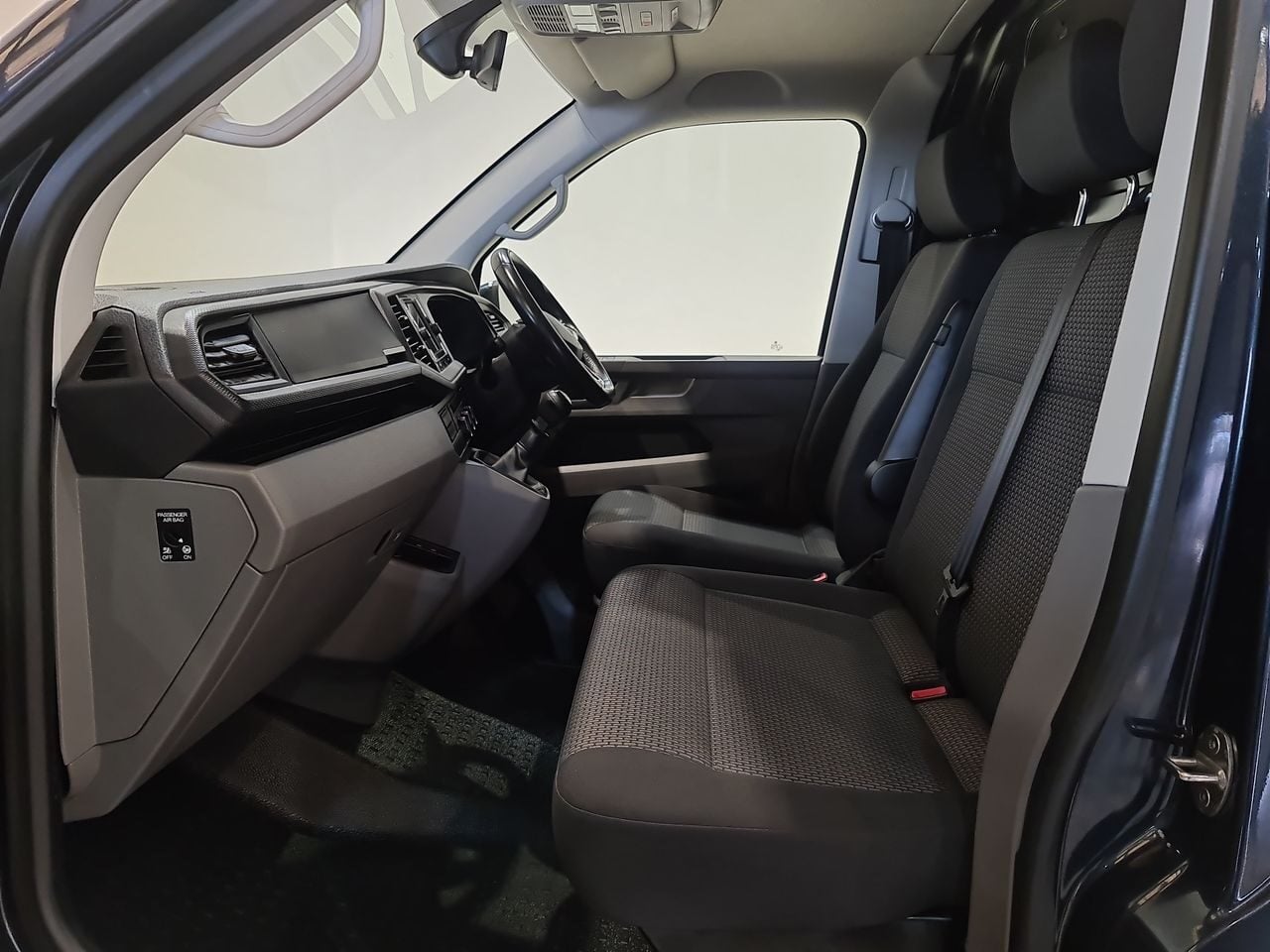 Used Volkswagen Transporter 2023 for sale - 77501302: Photo 8