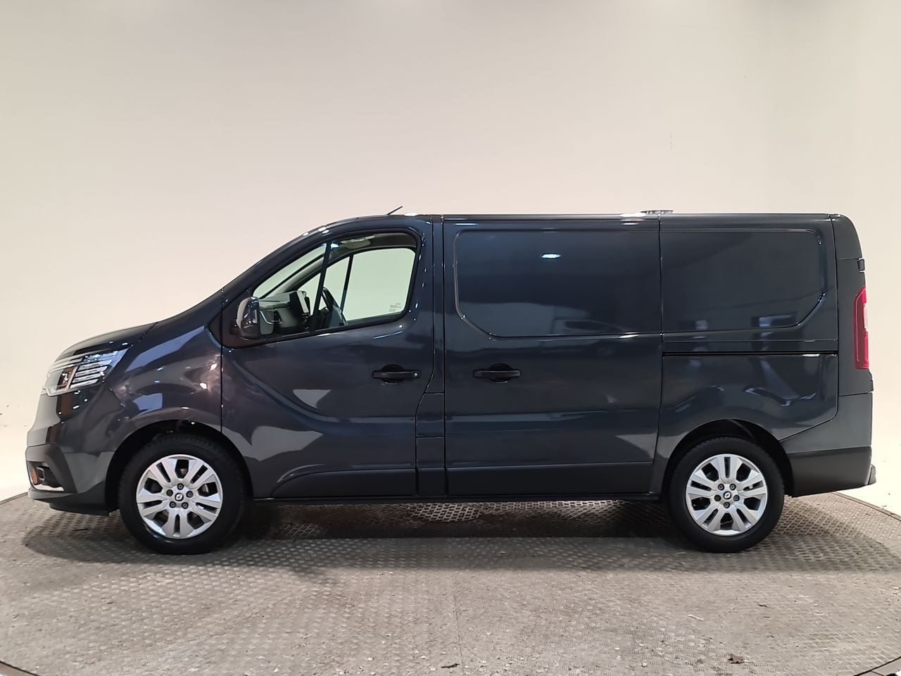 Used Renault Trafic 2023 for sale - 76957103: Photo 5