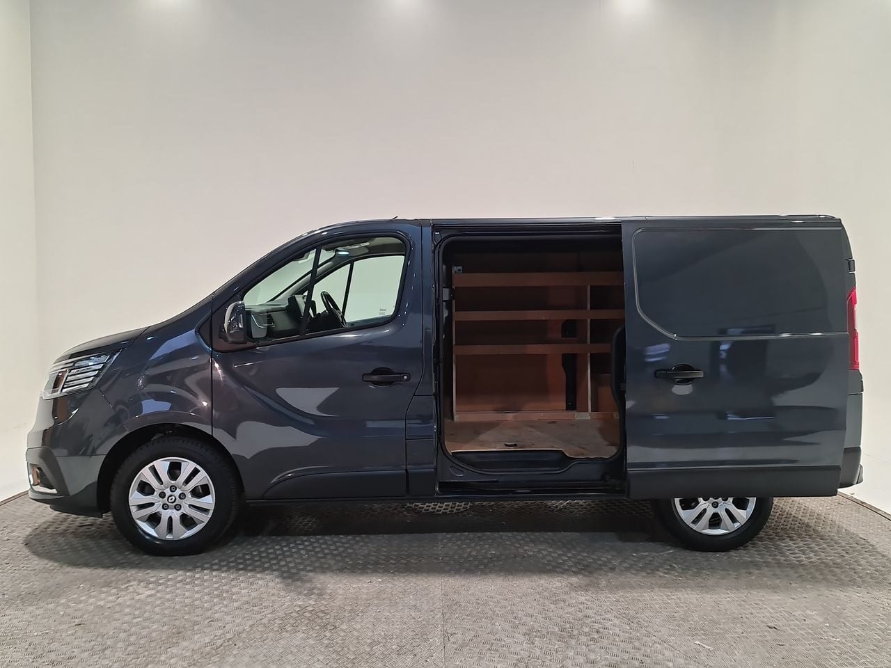 Used Renault Trafic 2023 for sale - 76957103: Photo 9