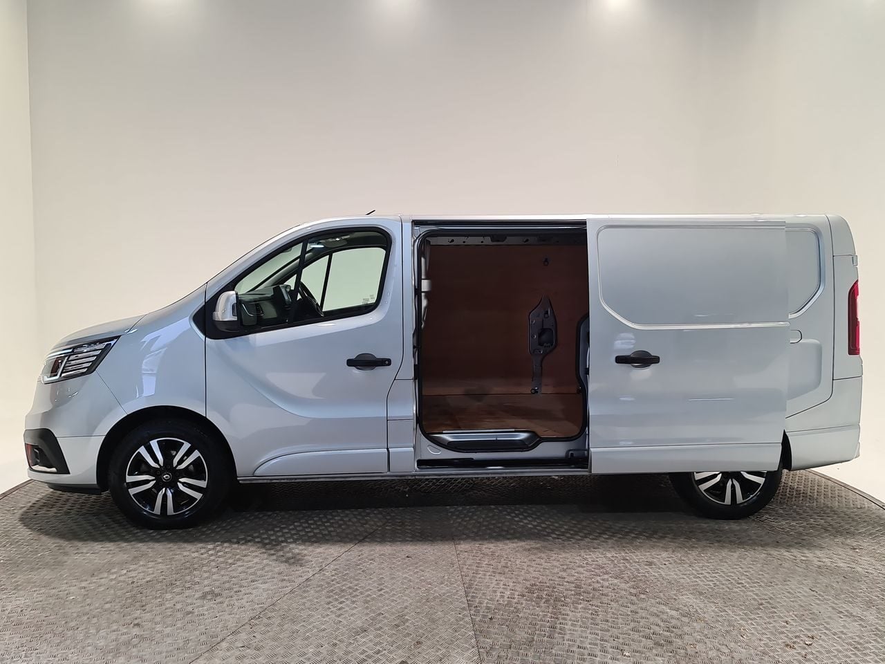 Used Renault Trafic 2022 for sale - 76778160: Photo 9