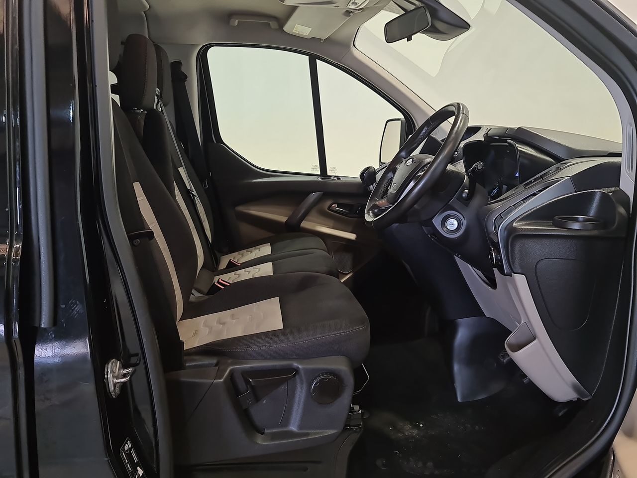 Used Ford Tourneo Custom 2018 for sale - 78029604: Photo 21