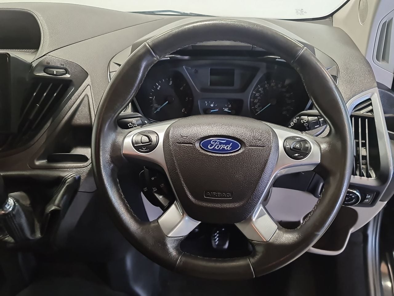 Used Ford Tourneo Custom 2018 for sale - 78029604: Photo 24