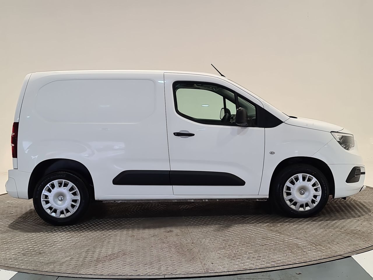 Used Vauxhall Combo 2020 for sale - 76544858: Photo 16