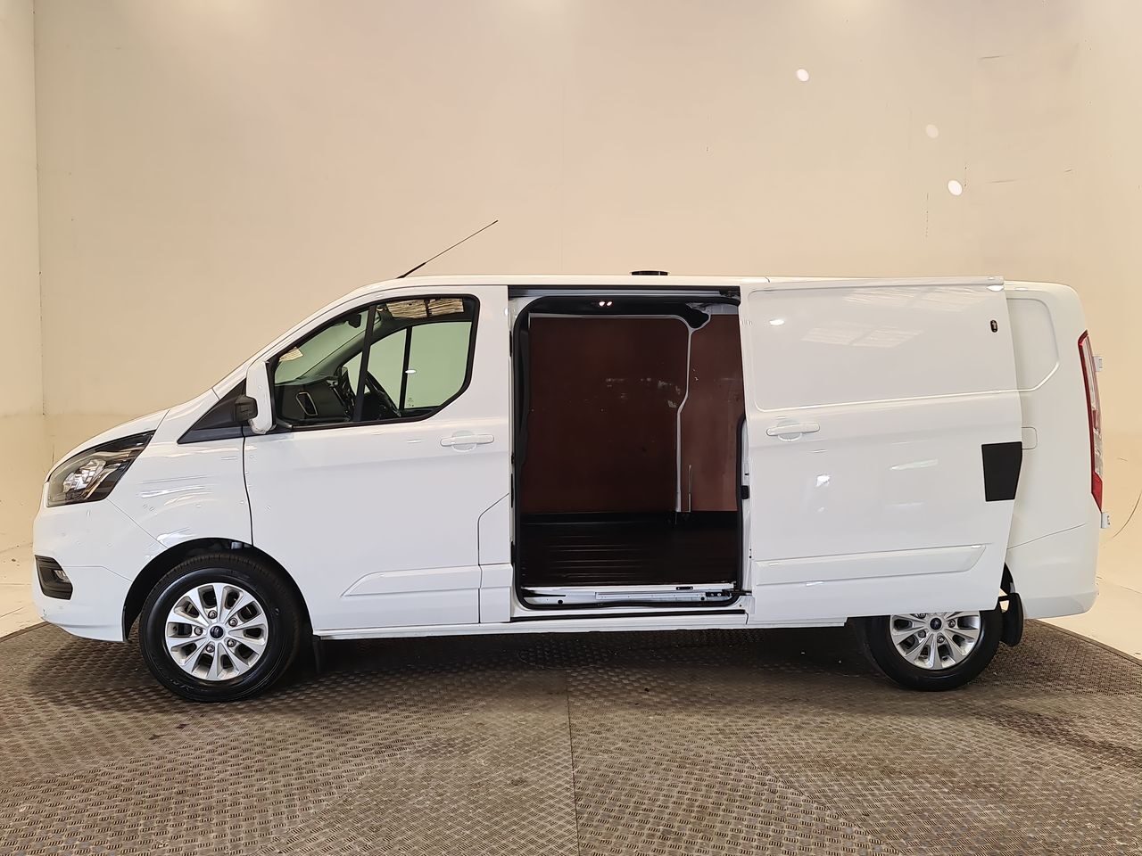 Used Ford Transit Custom 2022 for sale - 76544859: Photo 10