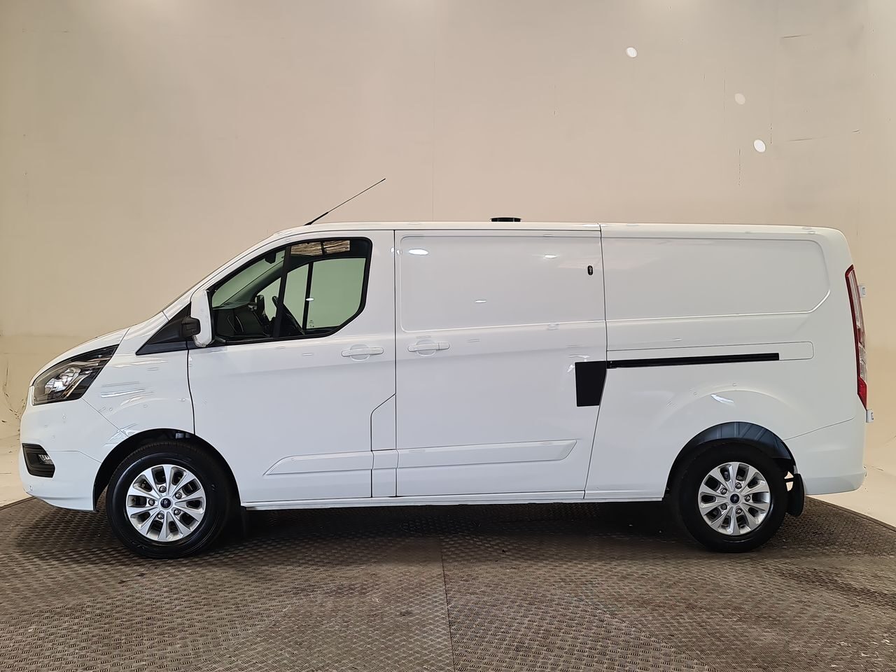 Used Ford Transit Custom 2022 for sale - 76544859: Photo 6