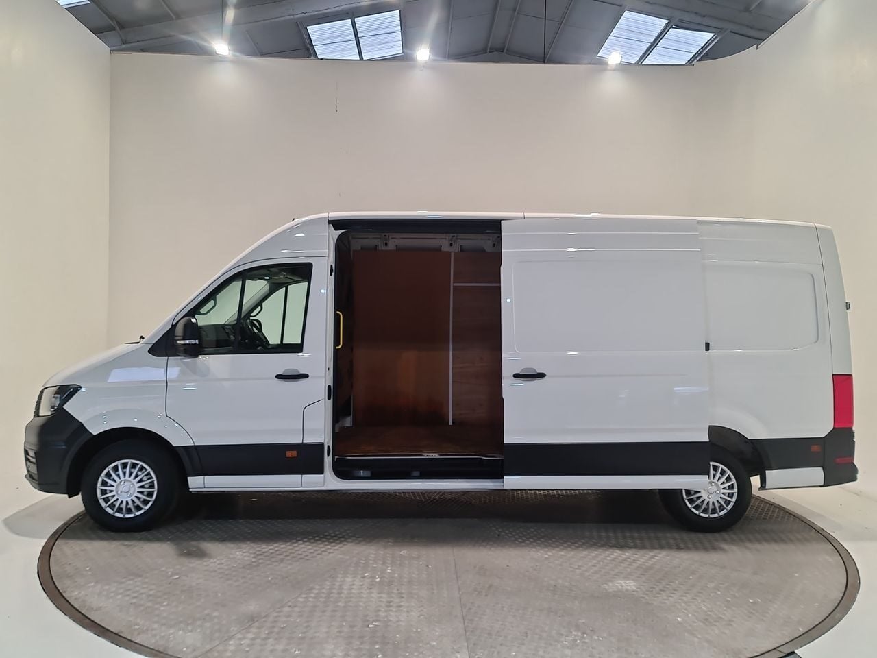 Used Volkswagen Crafter 2024 for sale - 77952084: Photo 10