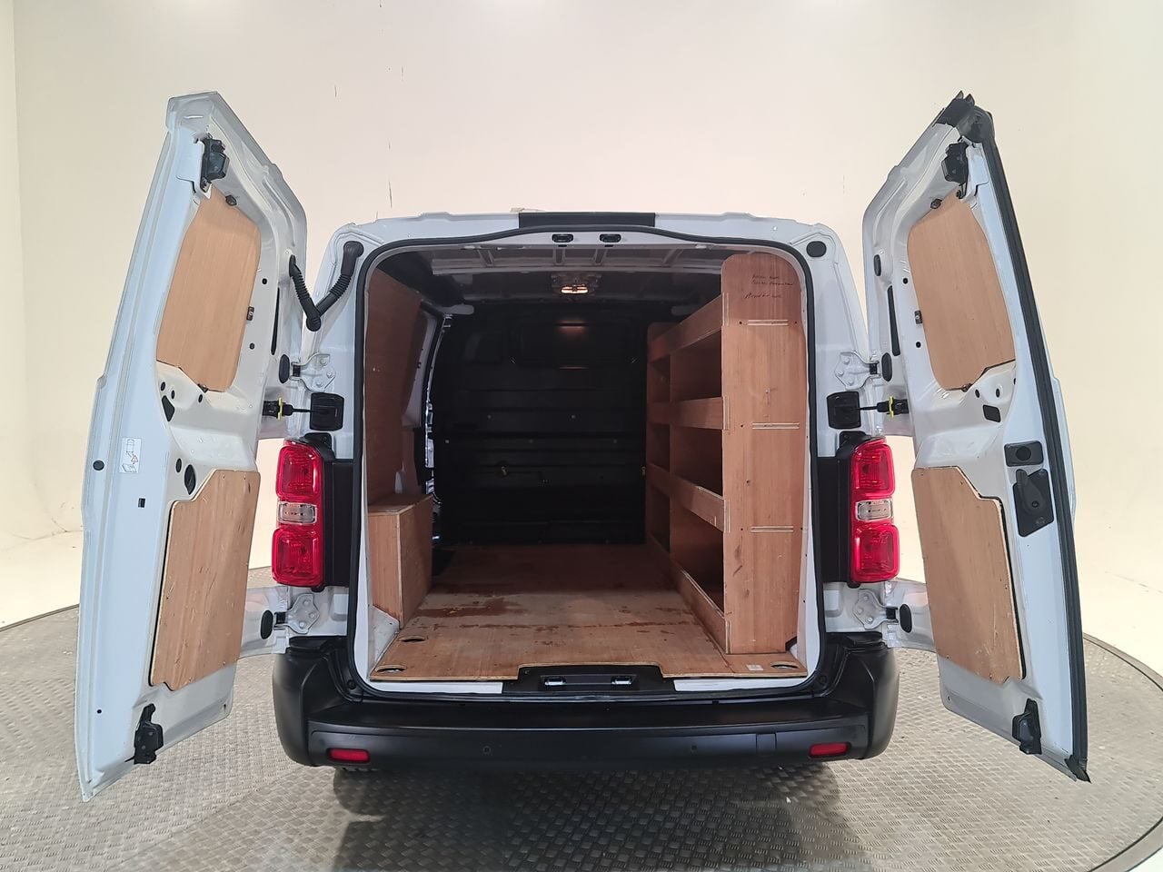 Used Peugeot Expert 2023 for sale - 77952137: Photo 13