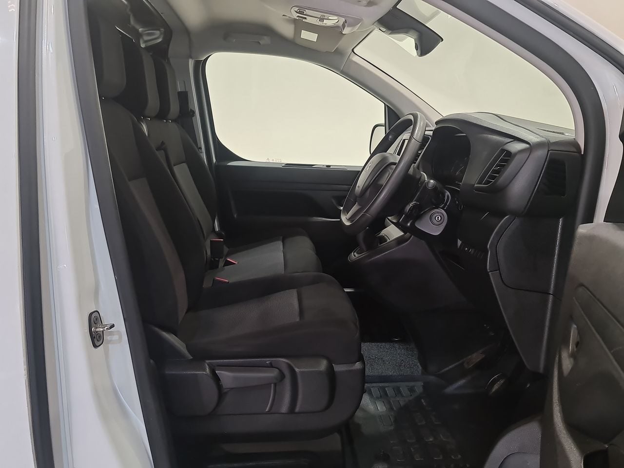 Used Peugeot Expert 2023 for sale - 77952137: Photo 19