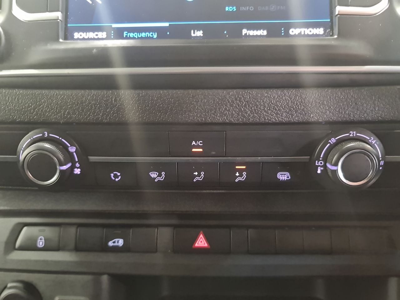 Used Peugeot Expert 2023 for sale - 77952137: Photo 24