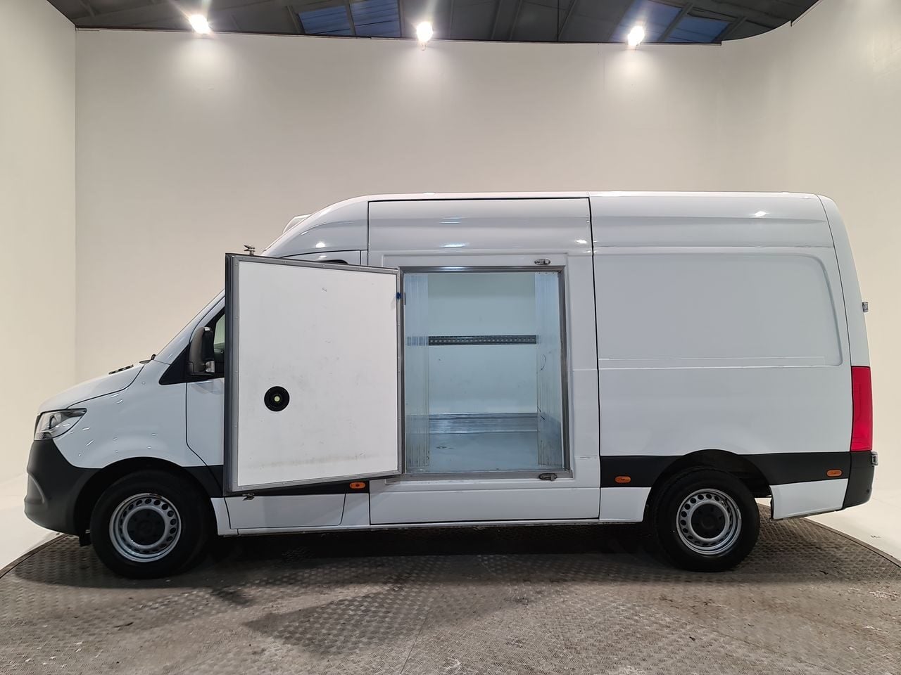 Used Mercedes-Benz Sprinter 2022 for sale - 76836111: Photo 9
