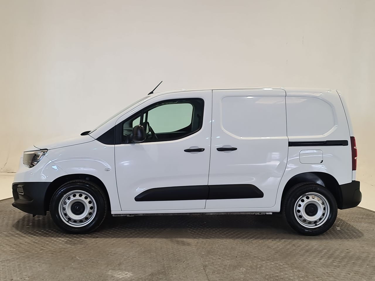 Used Vauxhall Combo 2023 for sale - 77764138: Photo 5