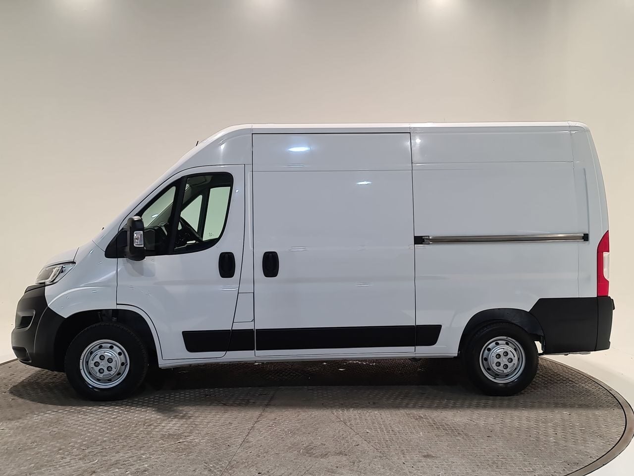 Used Vauxhall Movano 2023 for sale - 76919848: Photo 5