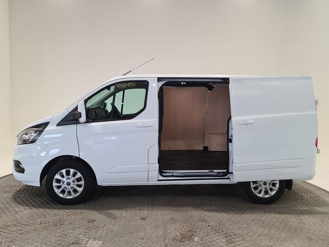 Used Ford Transit Custom 2023 for sale - 76544717: Photo 10