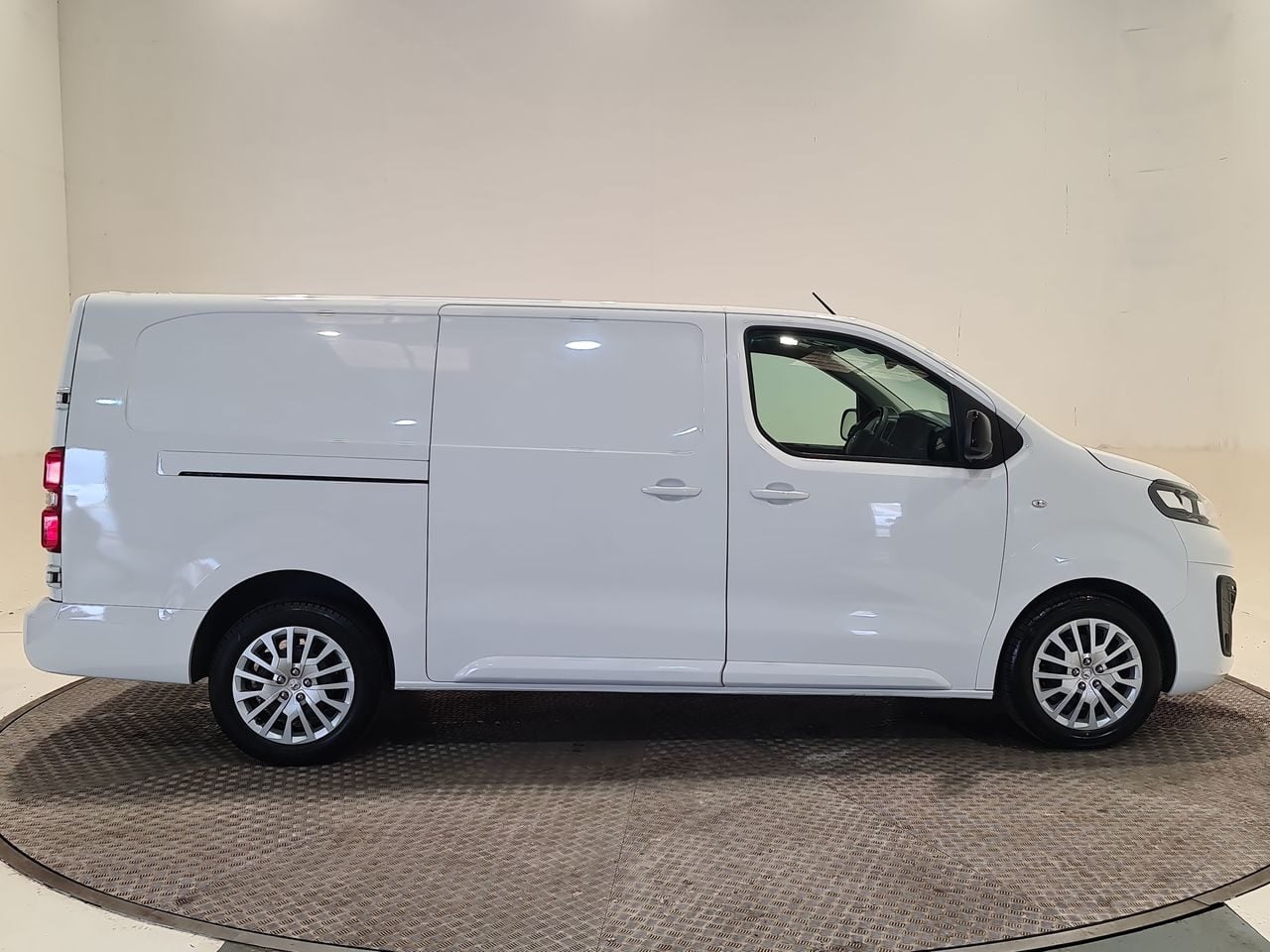 Used Vauxhall Vivaro 2023 for sale - 76706013: Photo 17