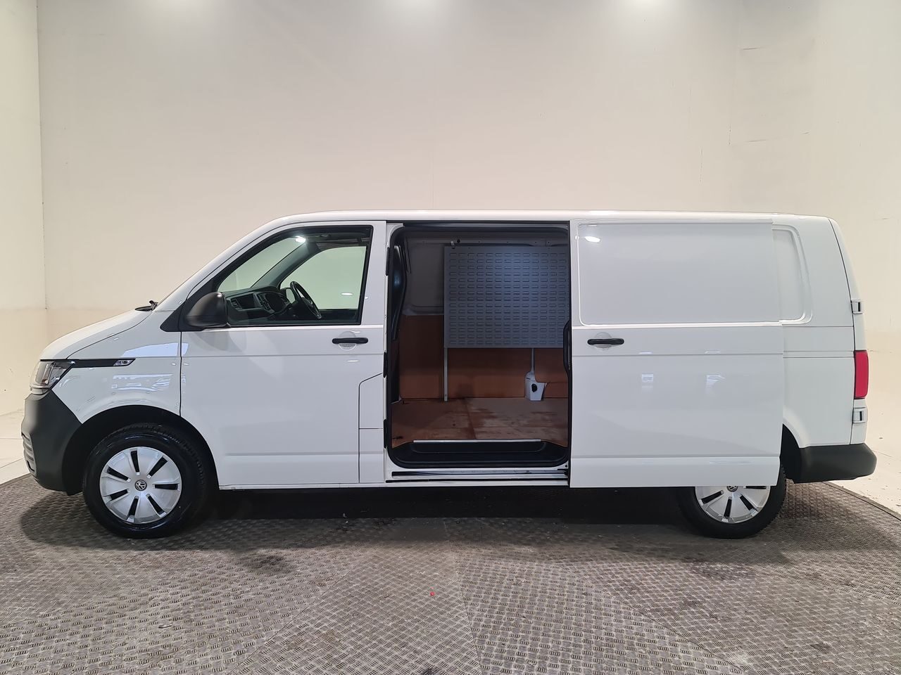 Used Volkswagen Transporter 2021 for sale - 76544714: Photo 9