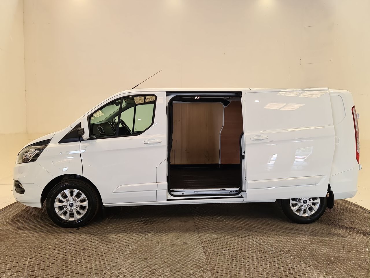 Used Ford Transit Custom 2023 for sale - 76544819: Photo 10
