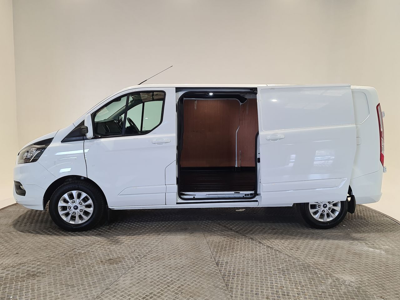 Used Ford Transit Custom 2021 for sale - 76544722: Photo 10