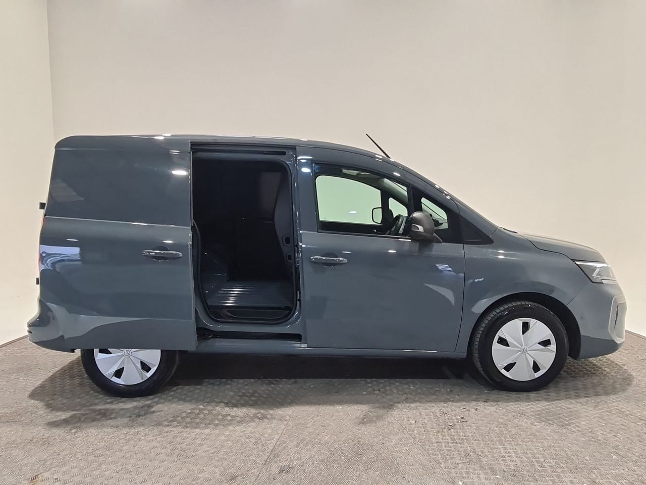 Used Nissan Other 2023 for sale - 77445893: Photo 20