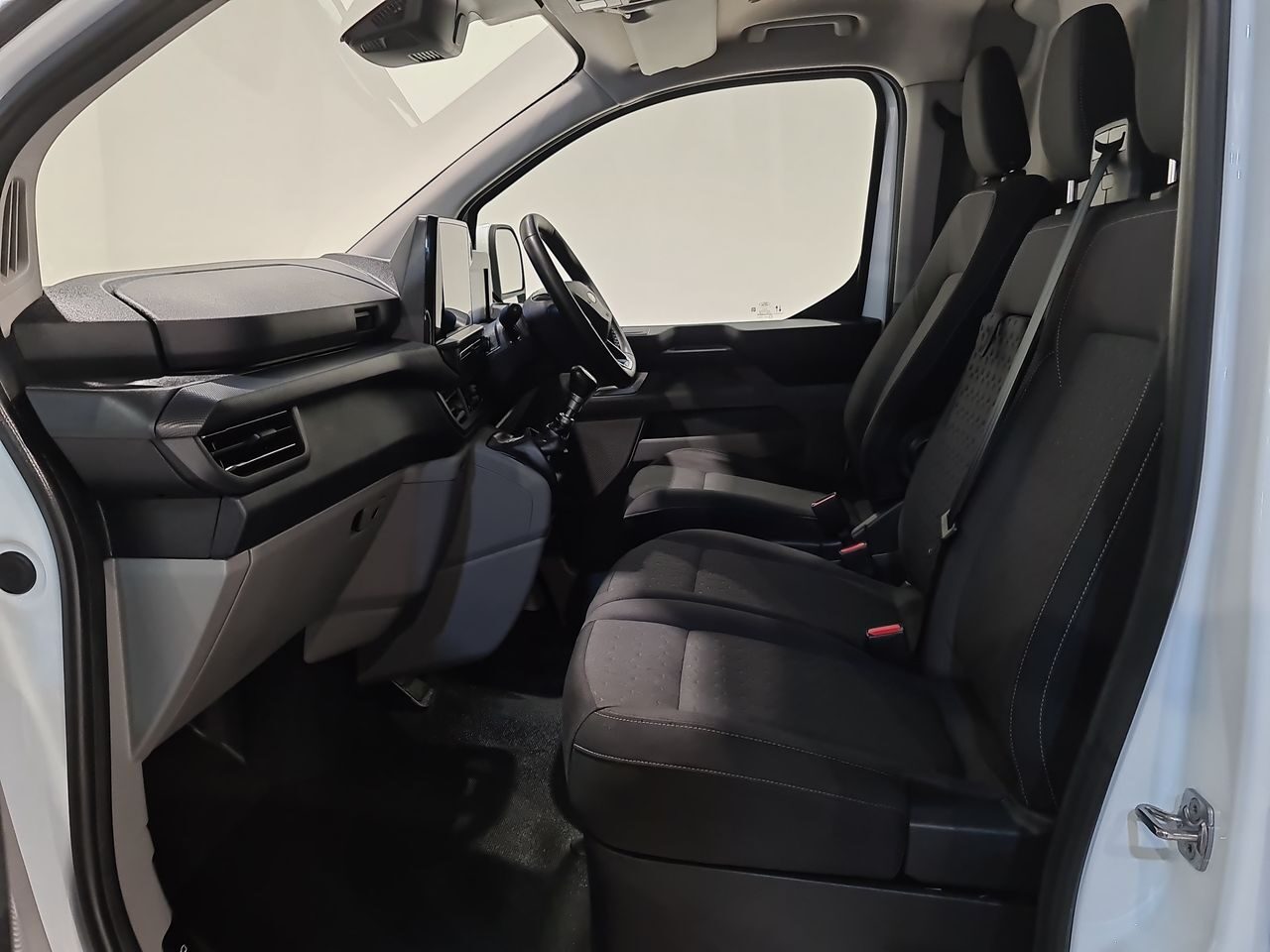 Used Ford Transit Custom 2024 for sale - 77463036: Photo 8