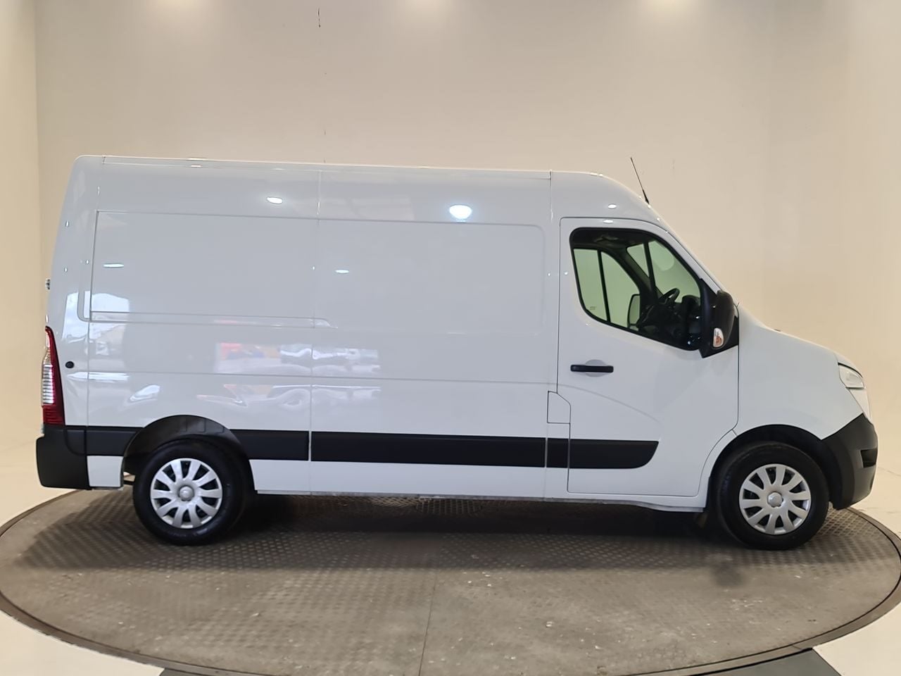 Used Nissan Interstar 2023 for sale - 77952111: Photo 16