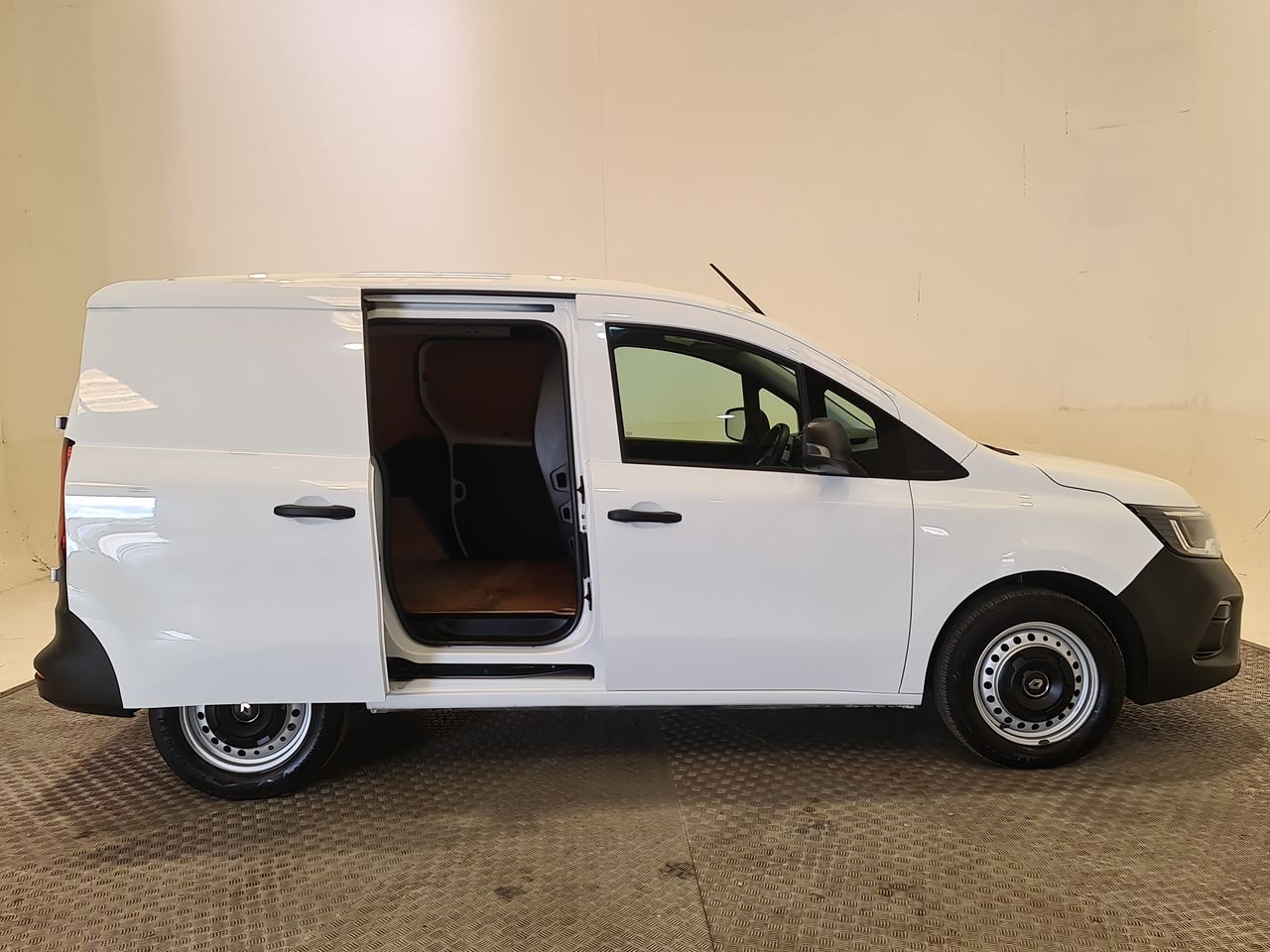 Used Renault Kangoo 2023 for sale - 77223176: Photo 18
