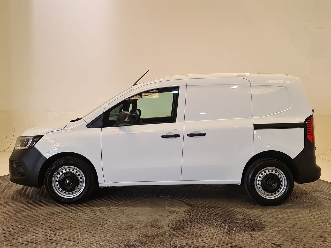 Used Renault Kangoo 2023 for sale - 77223176: Photo 5