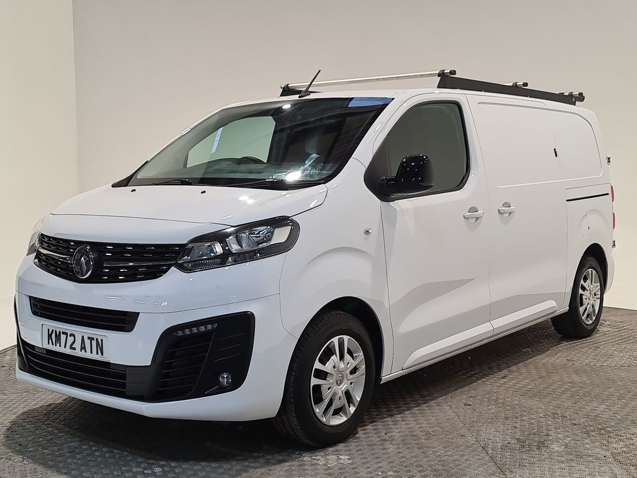 Used Vauxhall Vivaro 2023 for sale - 76616979: Photo 4