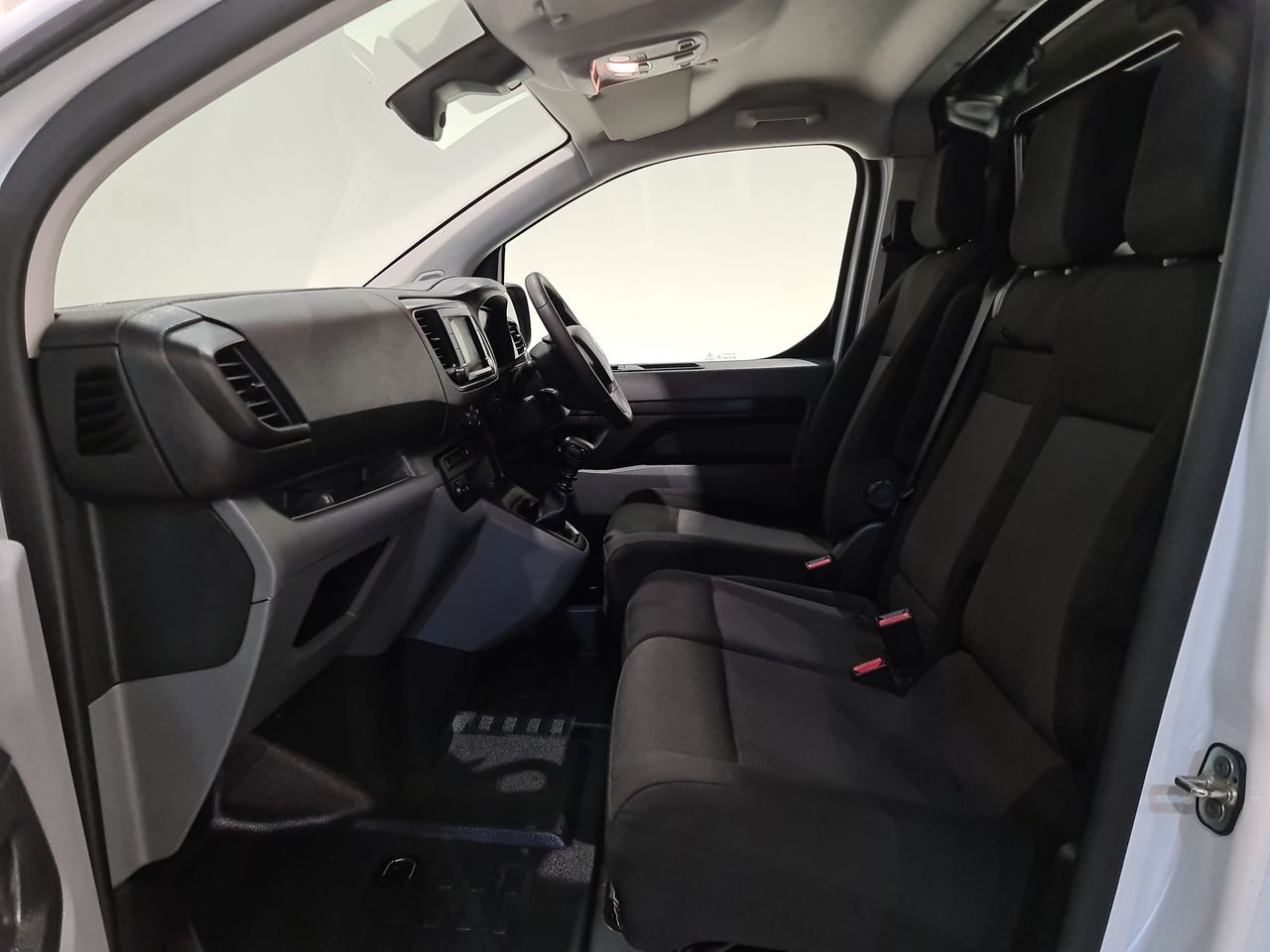 Used Vauxhall Vivaro 2023 for sale - 76616979: Photo 7