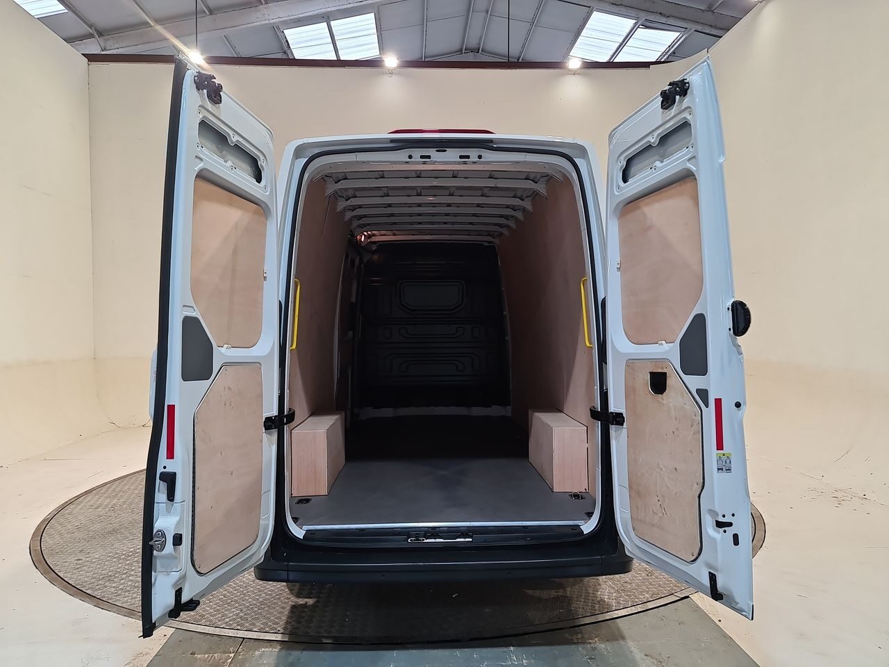 Used Volkswagen Crafter 2024 for sale - 76544738: Photo 14