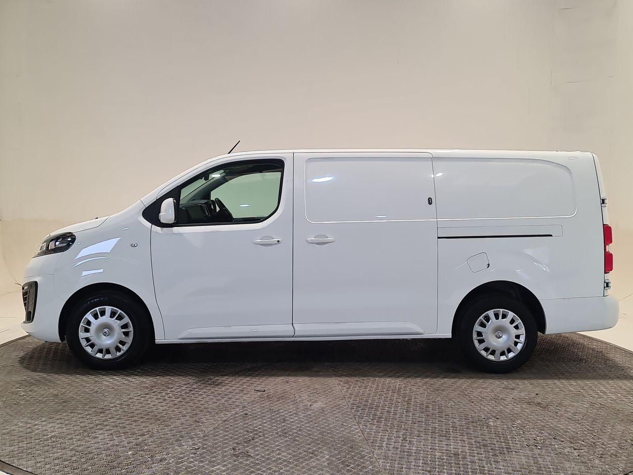 Used Vauxhall Vivaro 2020 for sale - 76544740: Photo 5