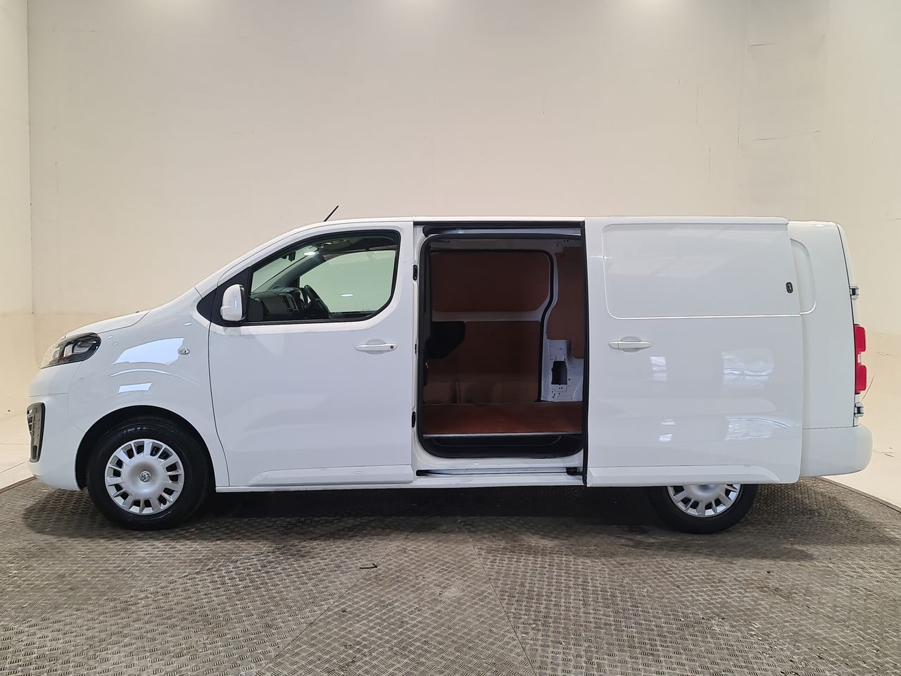 Used Vauxhall Vivaro 2020 for sale - 76544740: Photo 9
