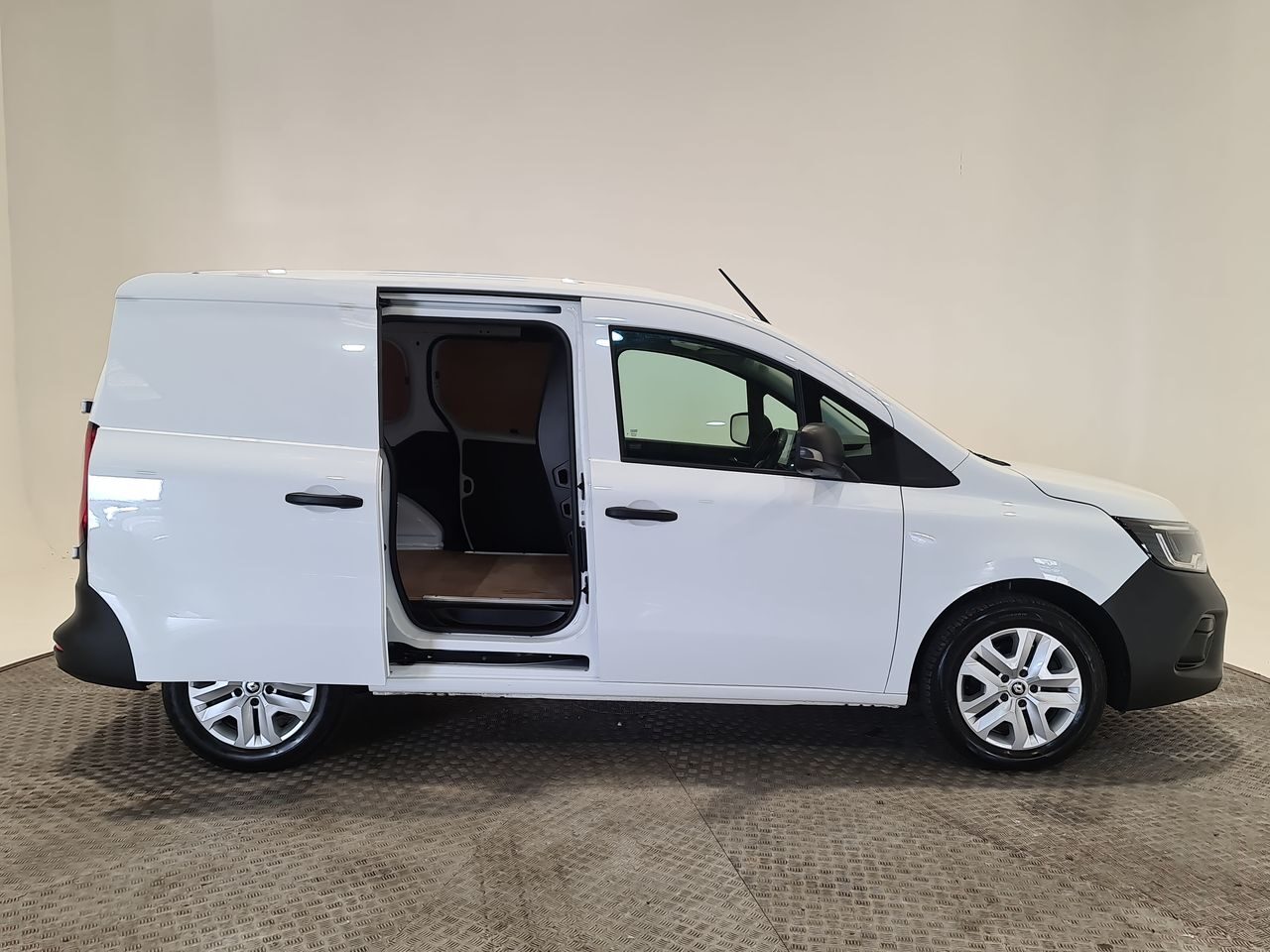 Used Renault Kangoo 2023 for sale - 76577140: Photo 18