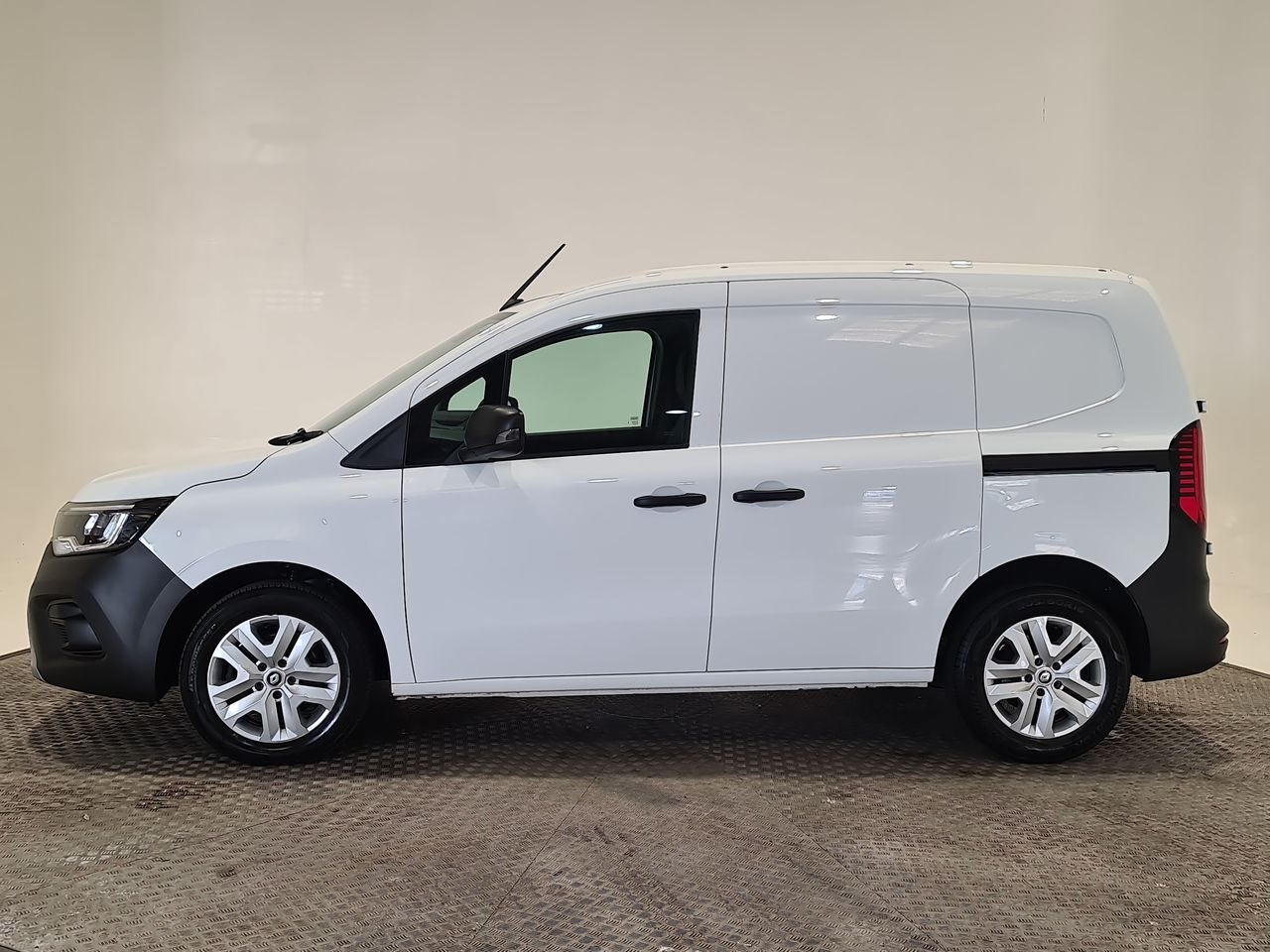 Used Renault Kangoo 2023 for sale - 76577140: Photo 5