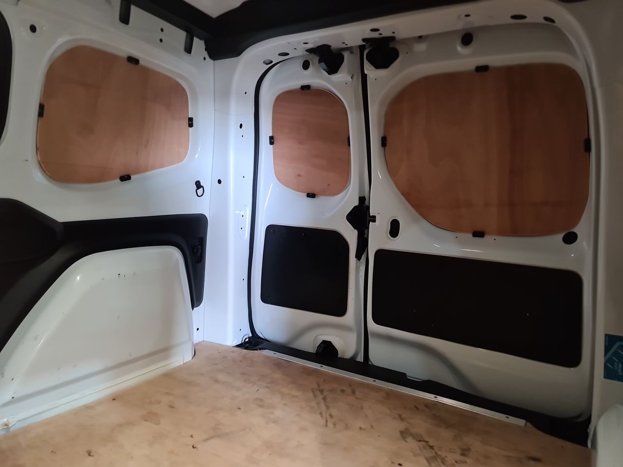 Used Renault Kangoo 2023 for sale - 76577140: Photo 8