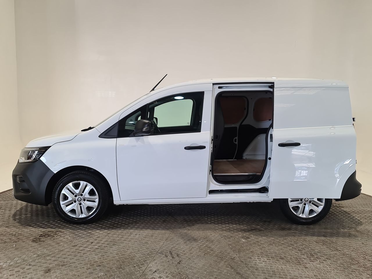 Used Renault Kangoo 2023 for sale - 76577140: Photo 9