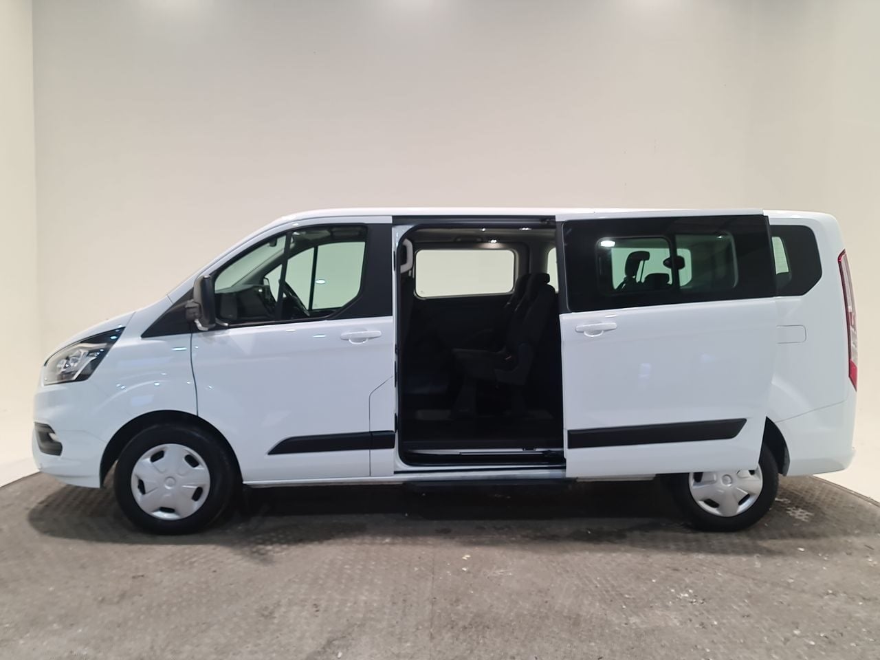 Used Ford Tourneo Custom 2018 for sale - 77477129: Photo 10