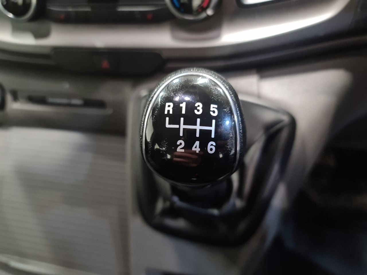 Used Ford Tourneo Custom 2018 for sale - 77477129: Photo 24