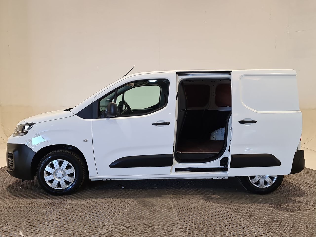 Used Citroen Berlingo 2020 for sale - 76544733: Photo 9