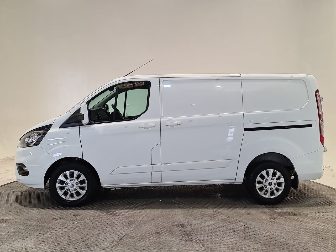 Used Ford Transit Custom 2022 for sale - 76544835: Photo 6