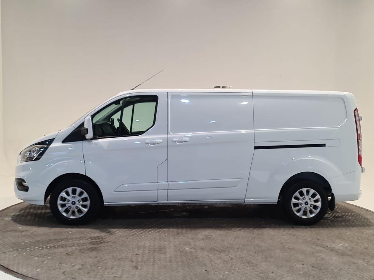 Used Ford Transit Custom 2023 for sale - 77952089: Photo 6