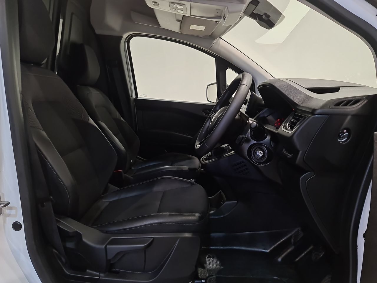 Used Renault Kangoo 2023 for sale - 76778173: Photo 18